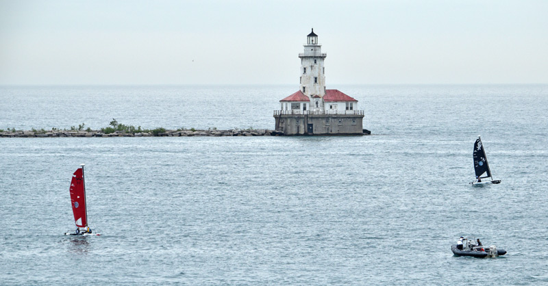 The students braved rainy conditions to venture out to the Chicago Lighthouse.Photo:©2016 CupInfo.com