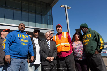 Longshoreman celebrate with San FRancisco Mayor Edwin Lee. Photo:�2013 ACEA/Gilles Martin Raget